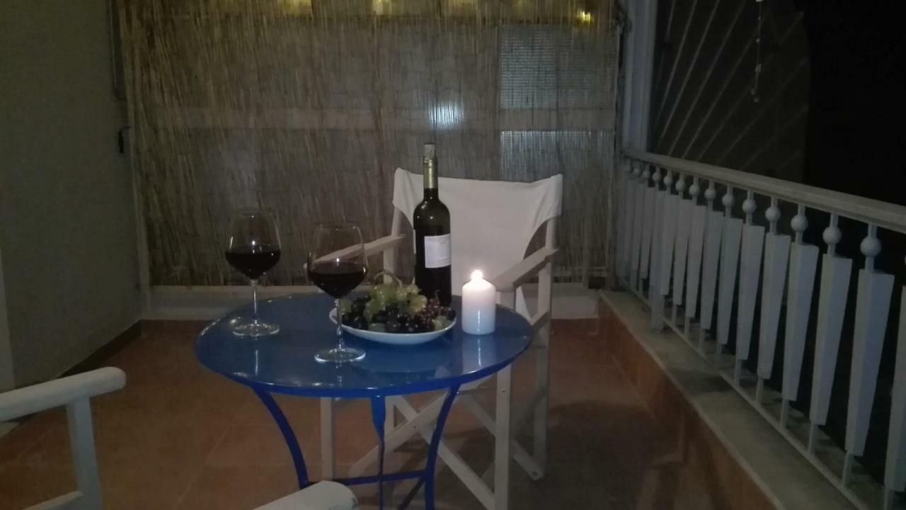 Apartamento Just 9 Min From Acropolis Atenas Exterior foto