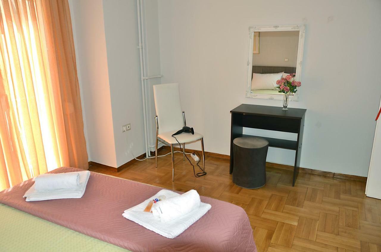 Apartamento Just 9 Min From Acropolis Atenas Exterior foto